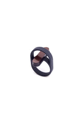 Carica l&#39;immagine nel visualizzatore di Gallery, anello-bridge-bronzo-nylon-plexiglas
